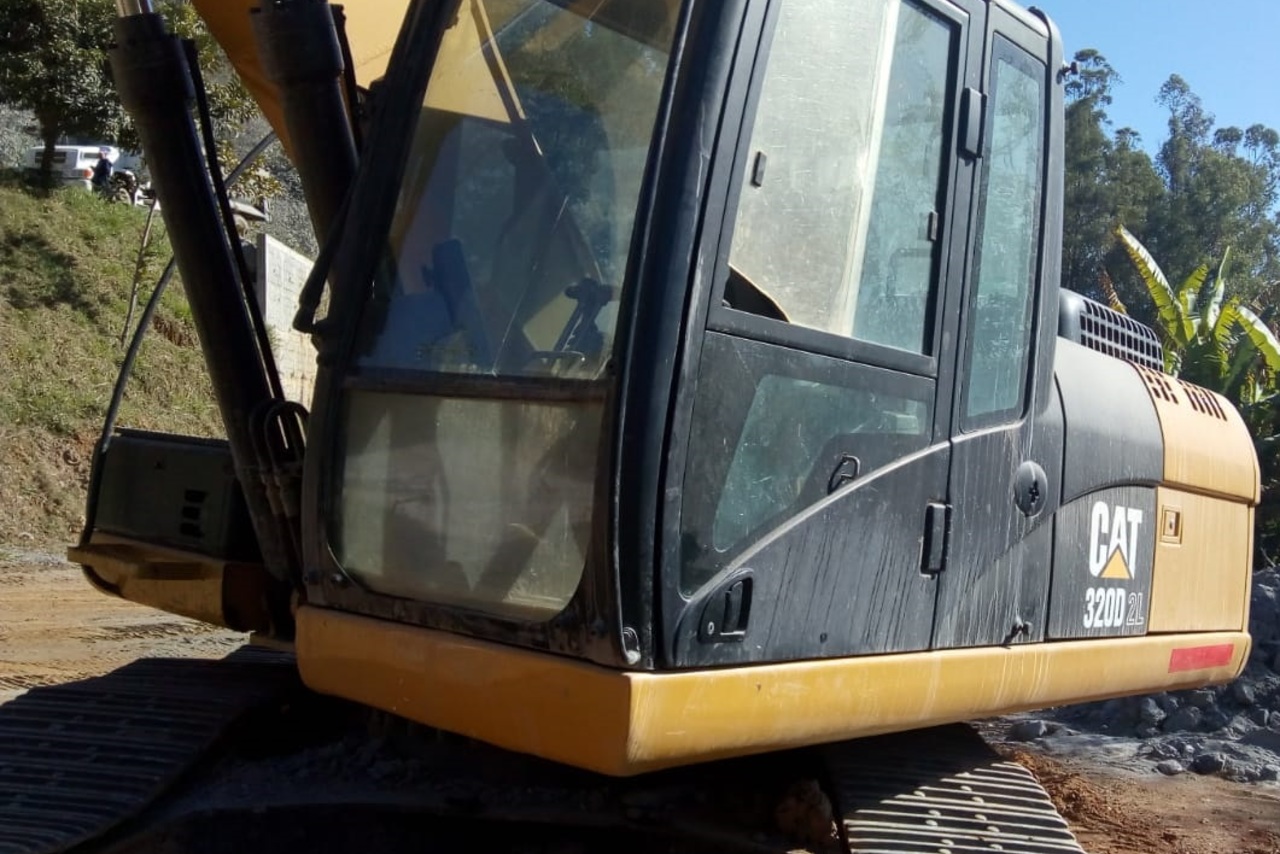 Caterpillar 320D2 - 13/13 16