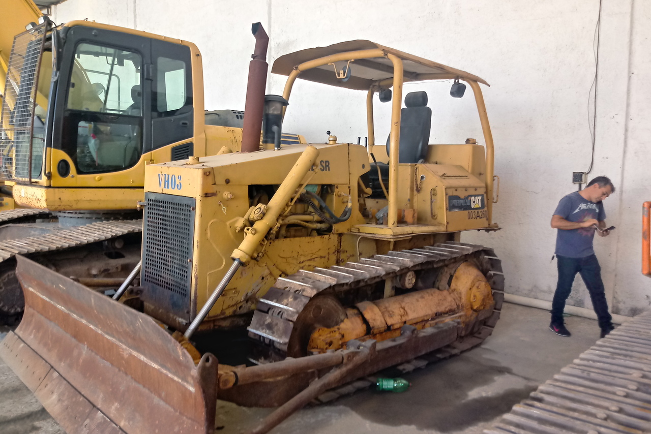 Caterpillar D4E - 97/97 6