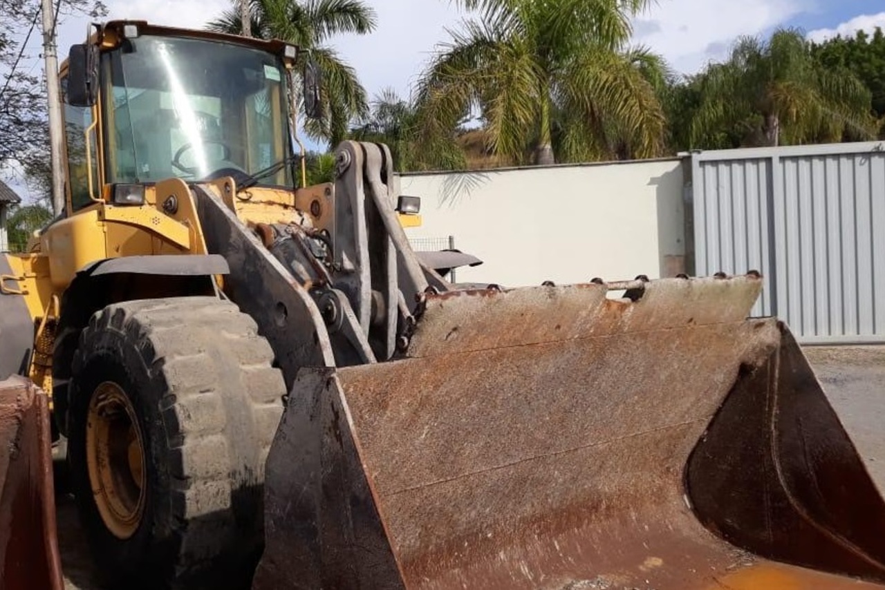 Volvo L120E - 04/04 2