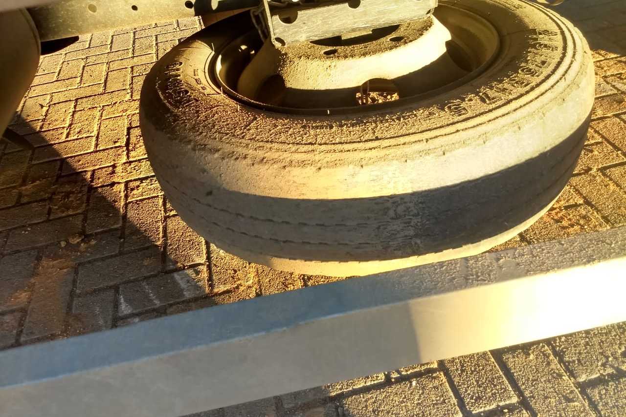 Volkswagen 8 160 - 13/13 11