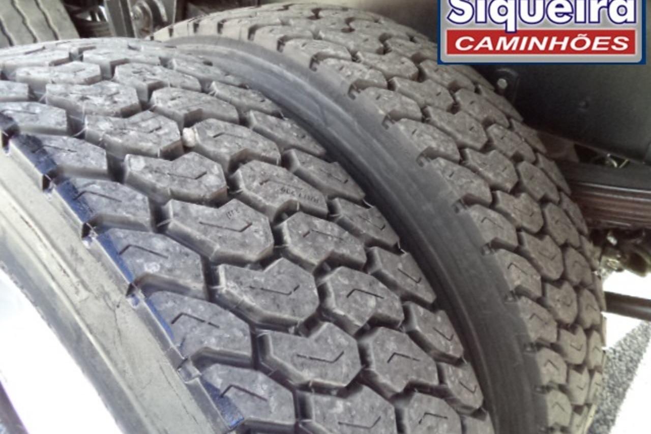 Mercedes Benz MB 1620 - 03/03 6