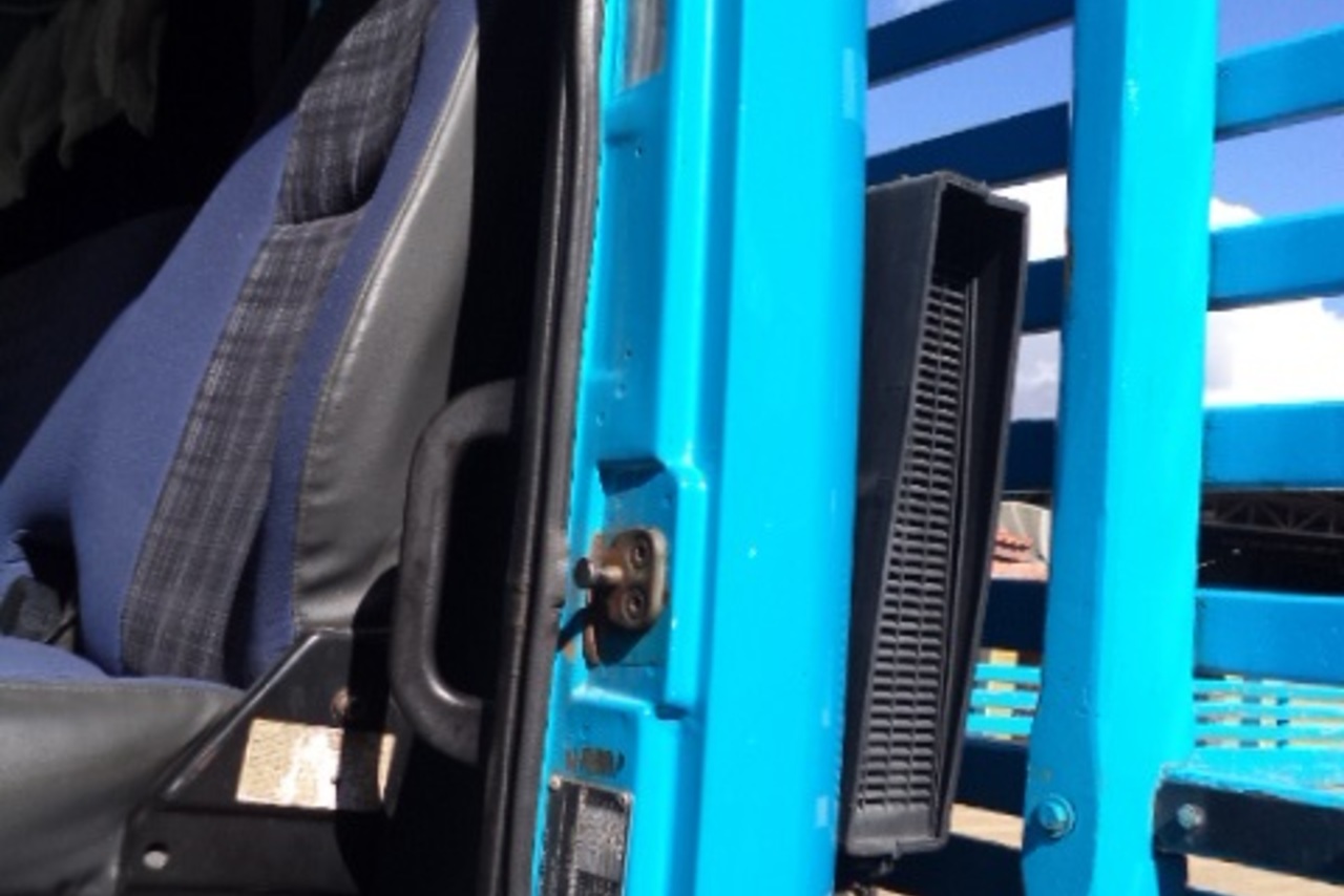 Mercedes Benz MB 1620 - 03/03 10