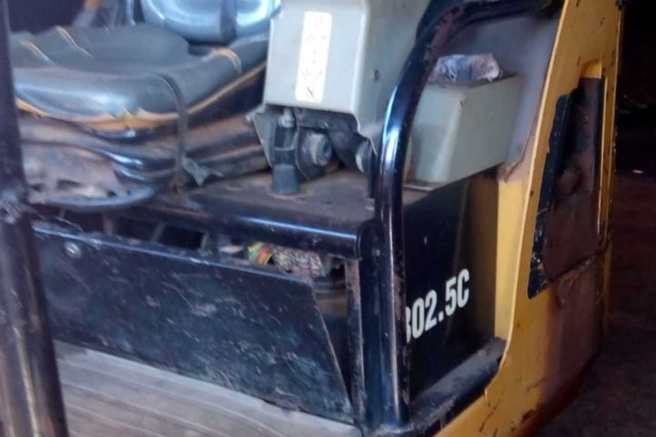 Caterpillar 302.5C - 12/12 3