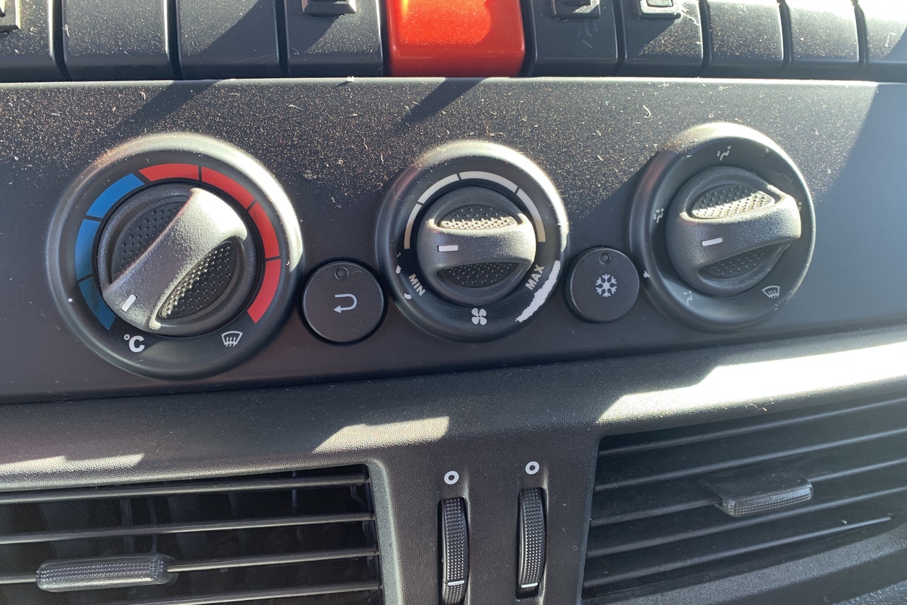 Iveco Tector 240 - 15/15 18