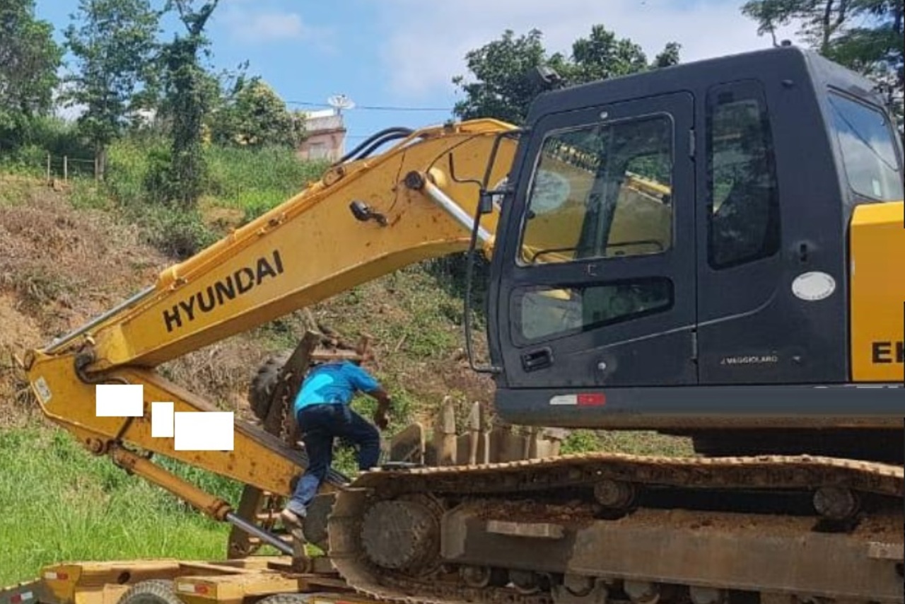 Hyundai R210LC-7 - 11/11 2