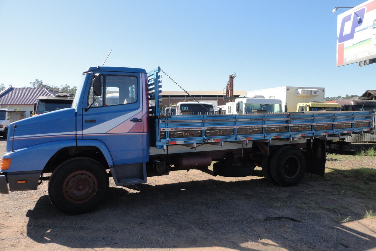 Mercedes Benz MB 1214 - 90/90 4