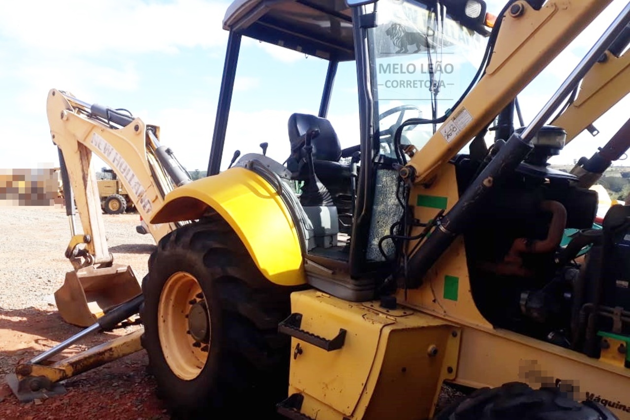 New Holland  LB90 - 11/11 2