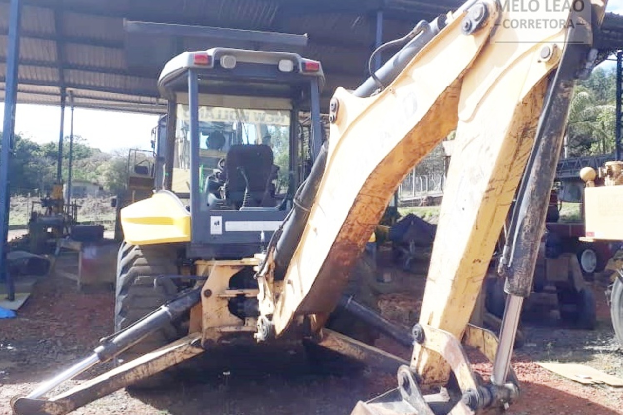 New Holland  LB90 - 11/11 6