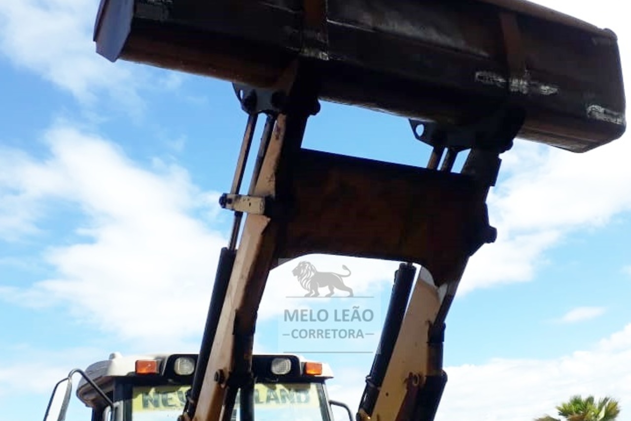 New Holland  LB90 - 11/11 8