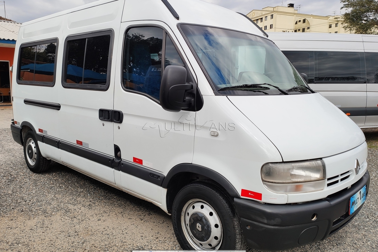 Renault Master Minibus - 08/08 1