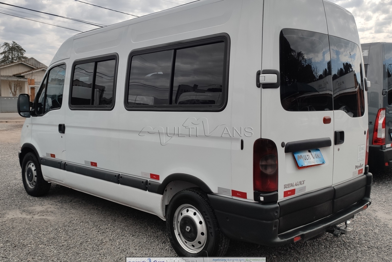 Renault Master Minibus - 08/08 5