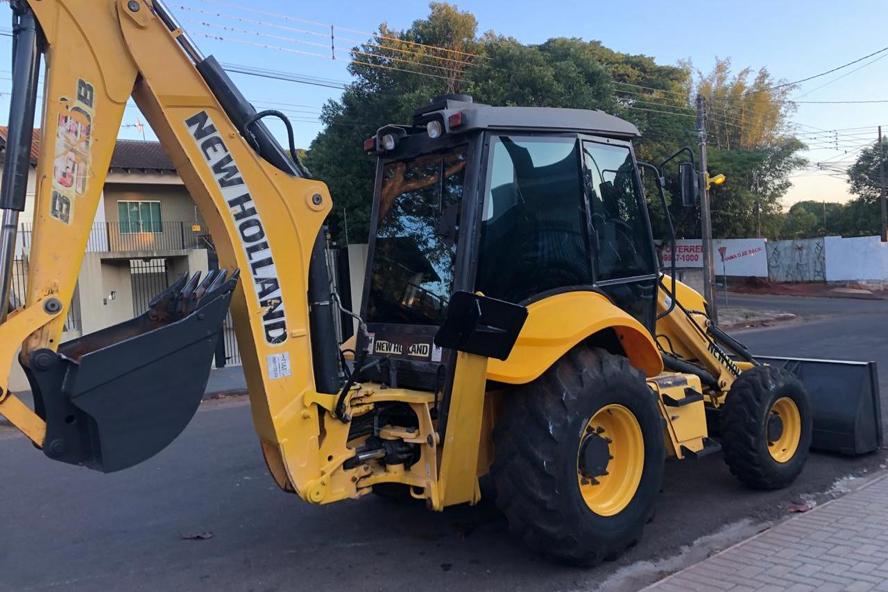 New Holland B95B - 12/12 5