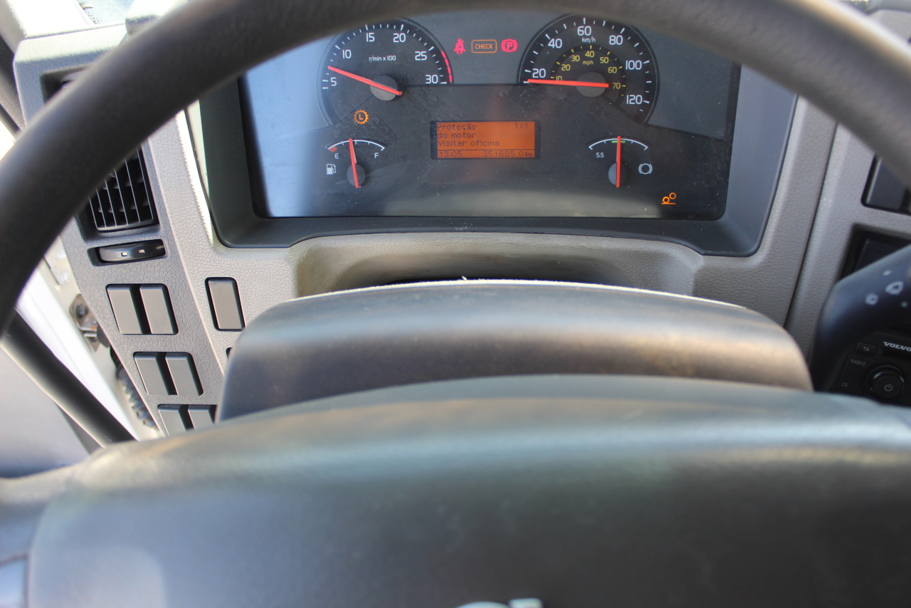Volvo VM330 - 13/13 14