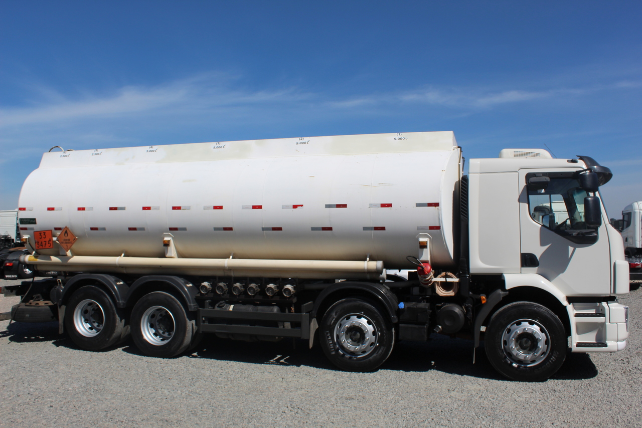 Volvo VM330 - 13/13 17
