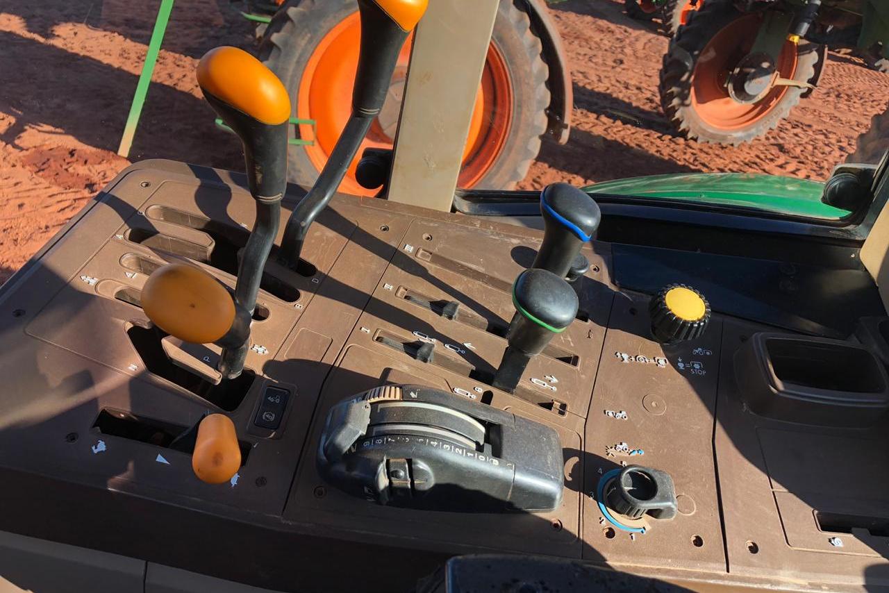John Deere 6110J - 10/10 5