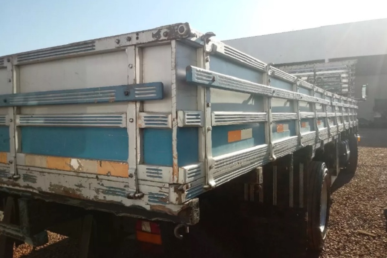 Ford Cargo1317 - 04/04 5