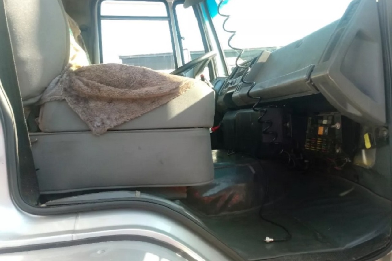 Ford Cargo1317 - 04/04 7
