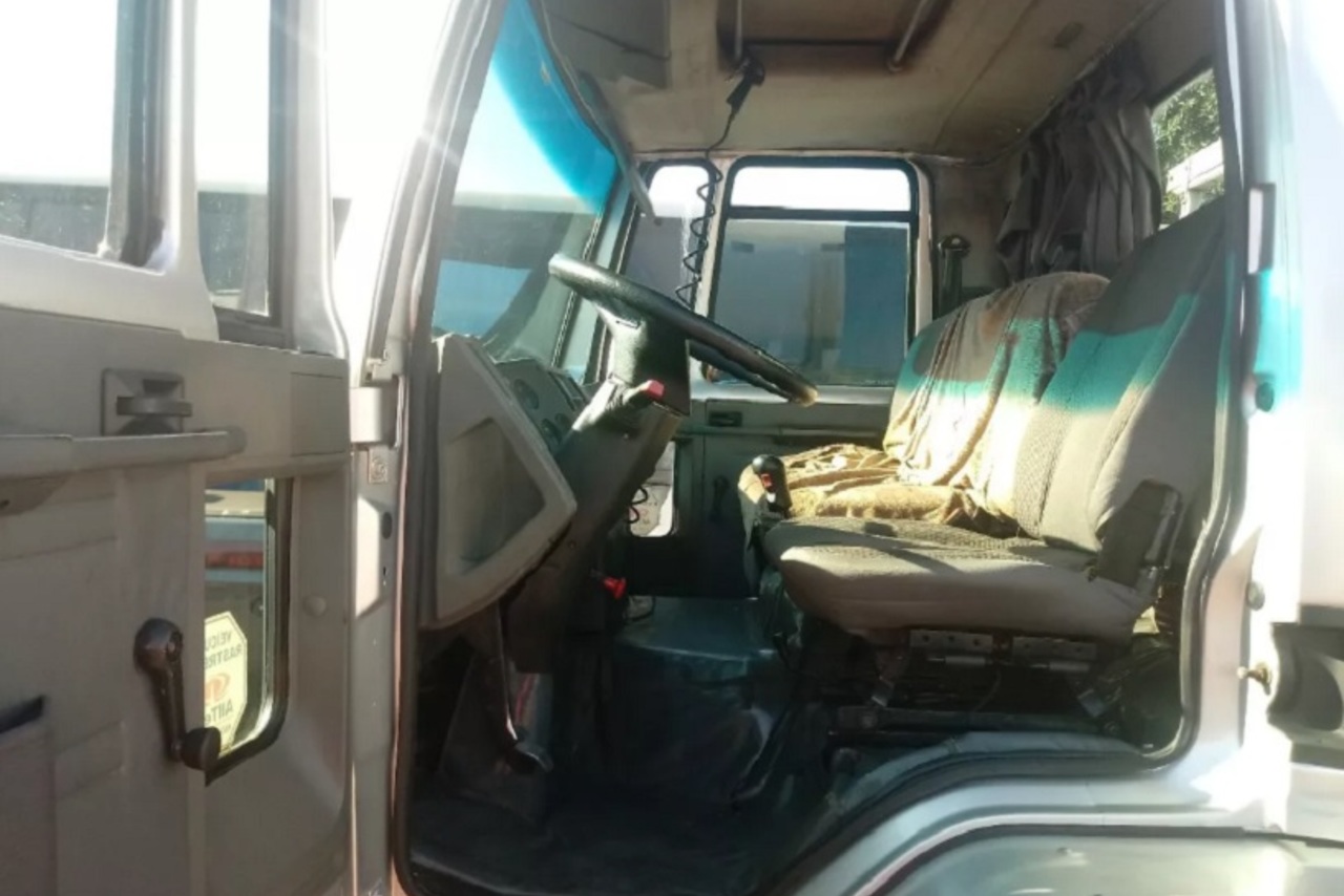 Ford Cargo1317 - 04/04 8