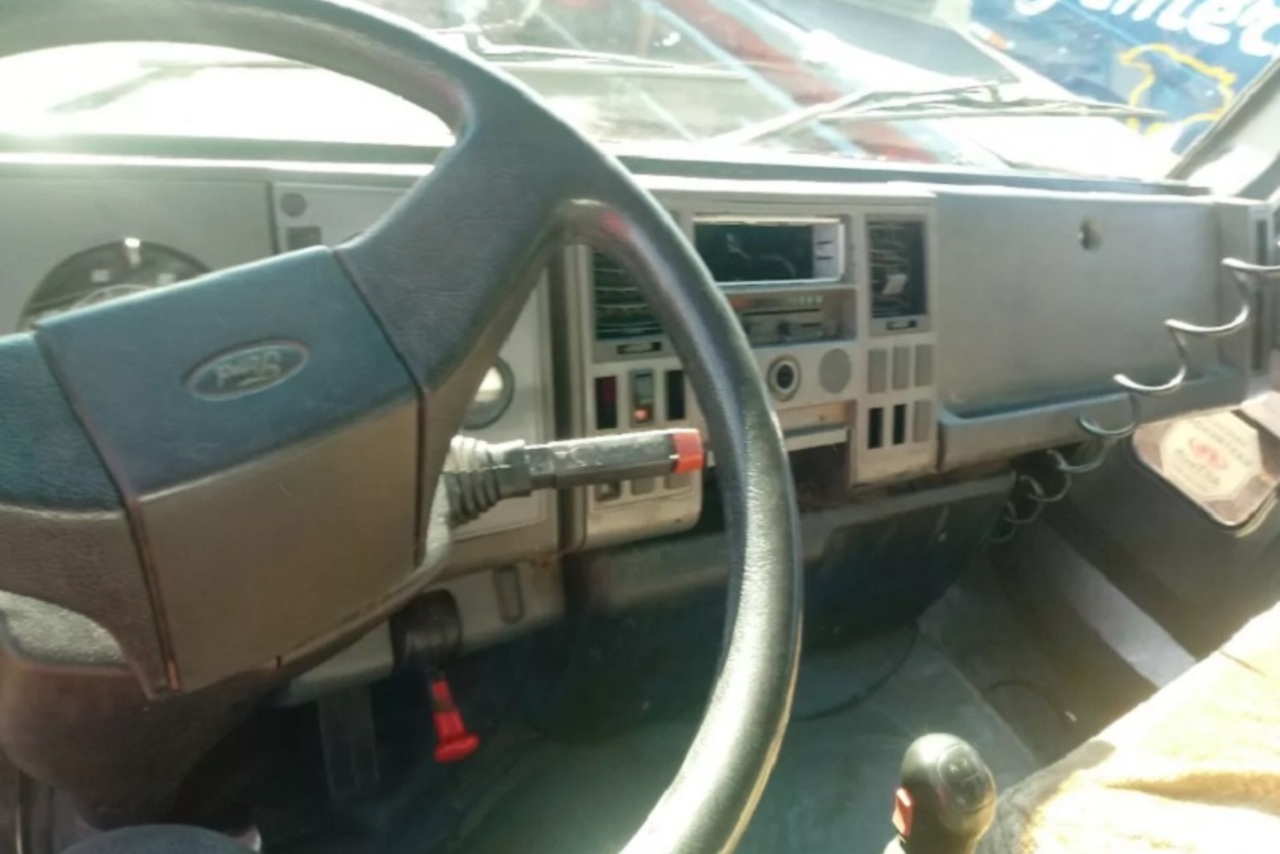 Ford Cargo1317 - 04/04 10