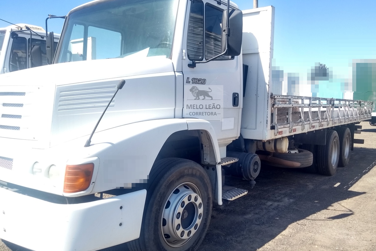 Mercedes Benz MB 1620 - 04/04 4