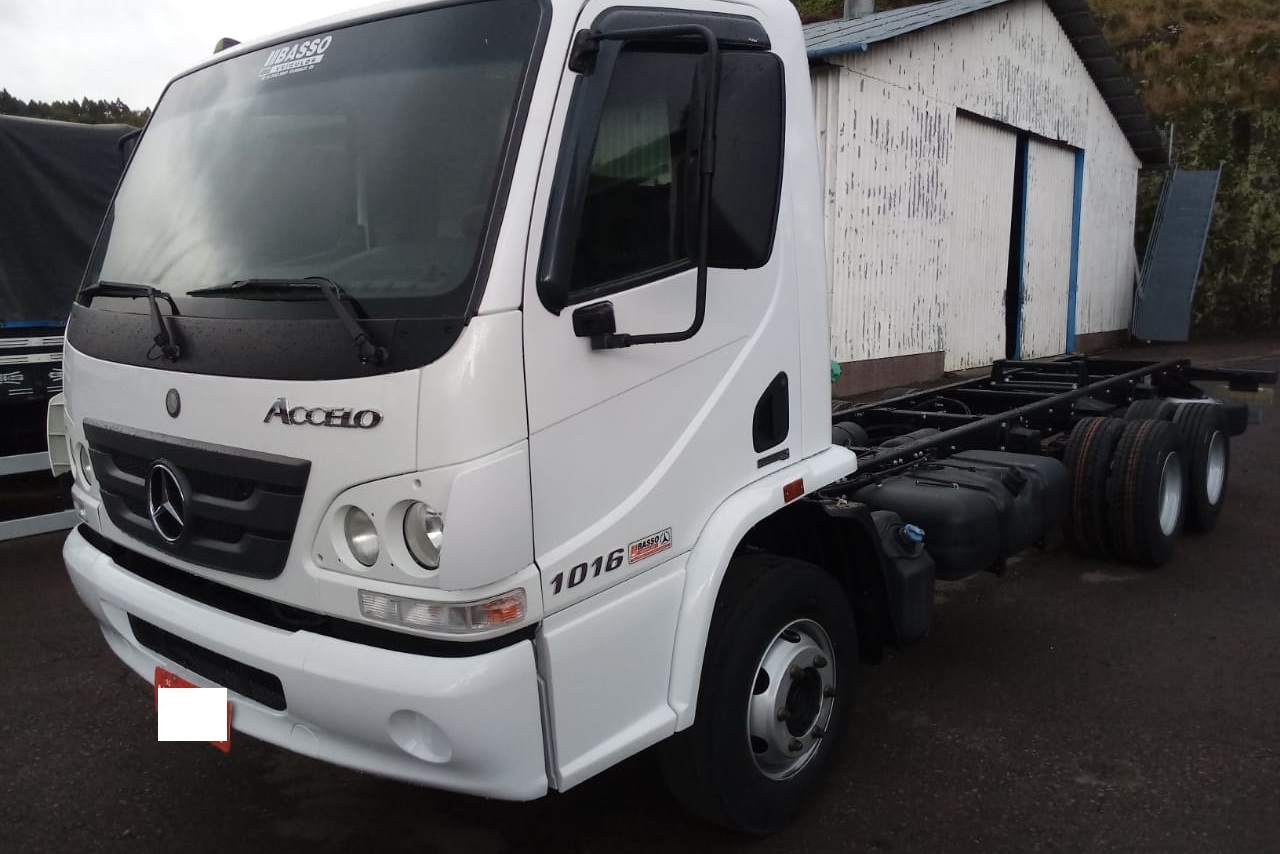 Mercedes Benz Accelo 1016 - 12/12 2
