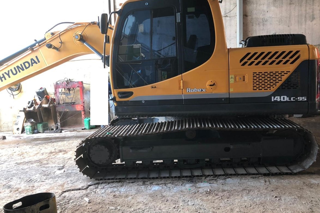 Hyundai R140 - 16/16 6