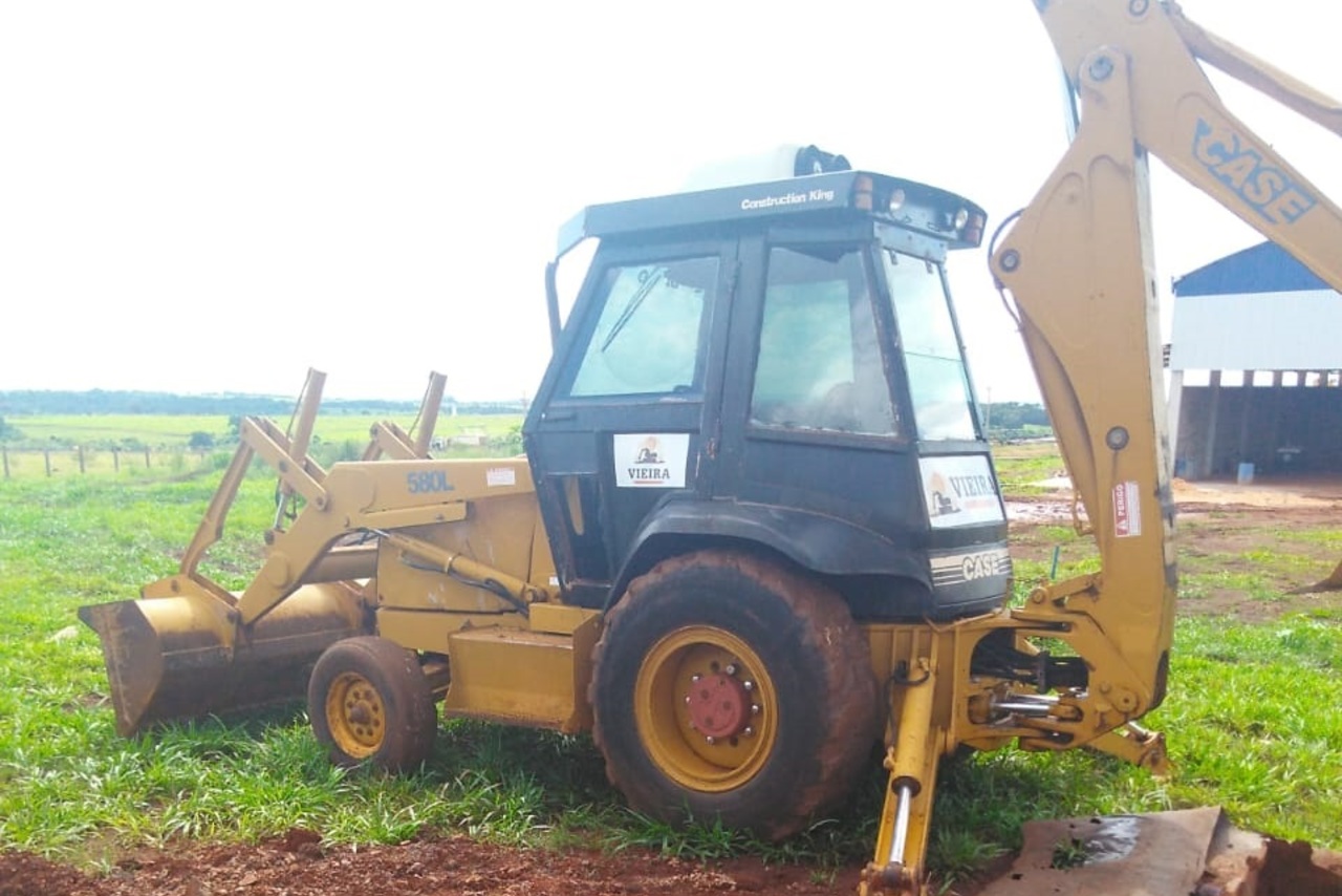 Case 580L - 01/01 3