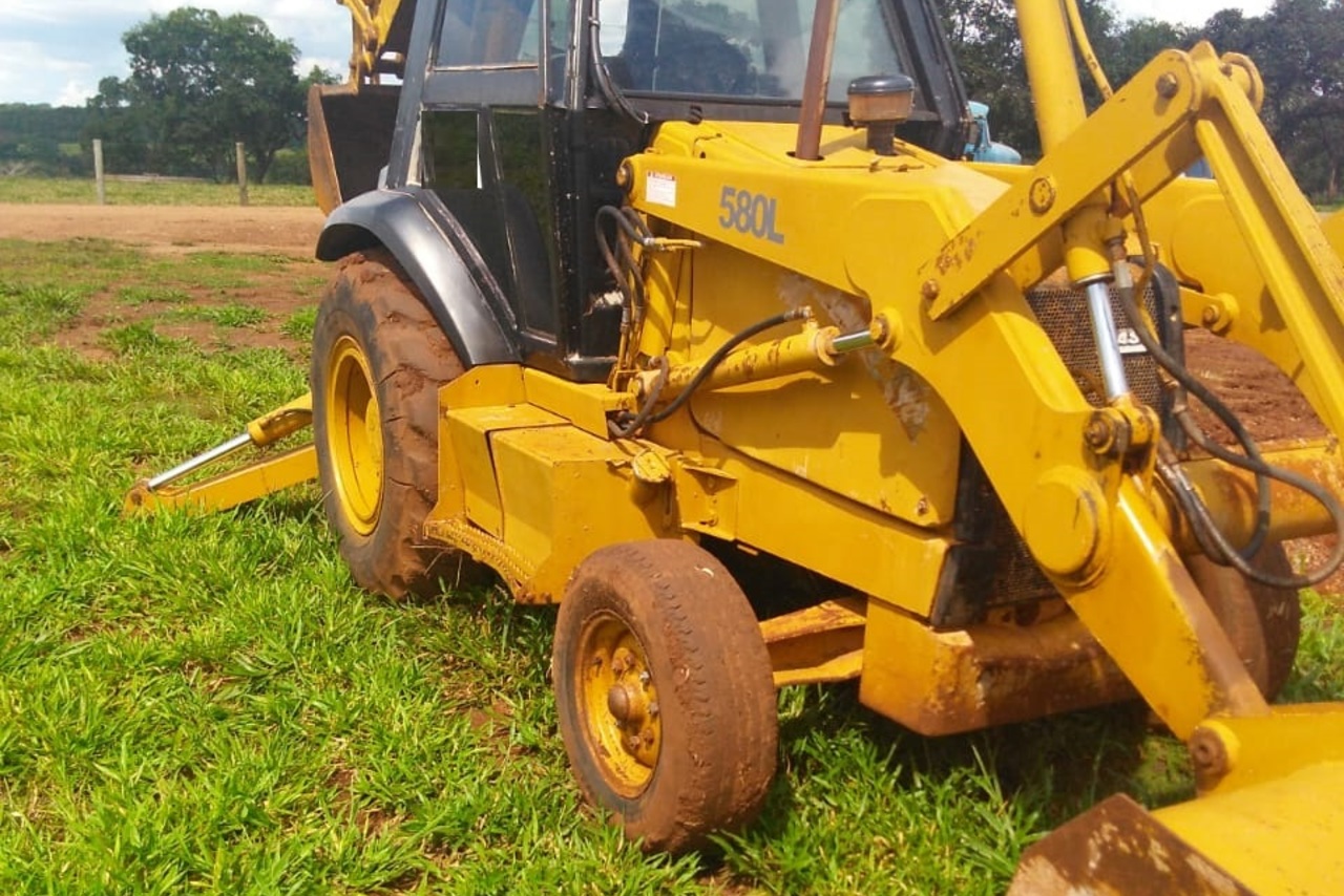 Case 580L - 01/01 5