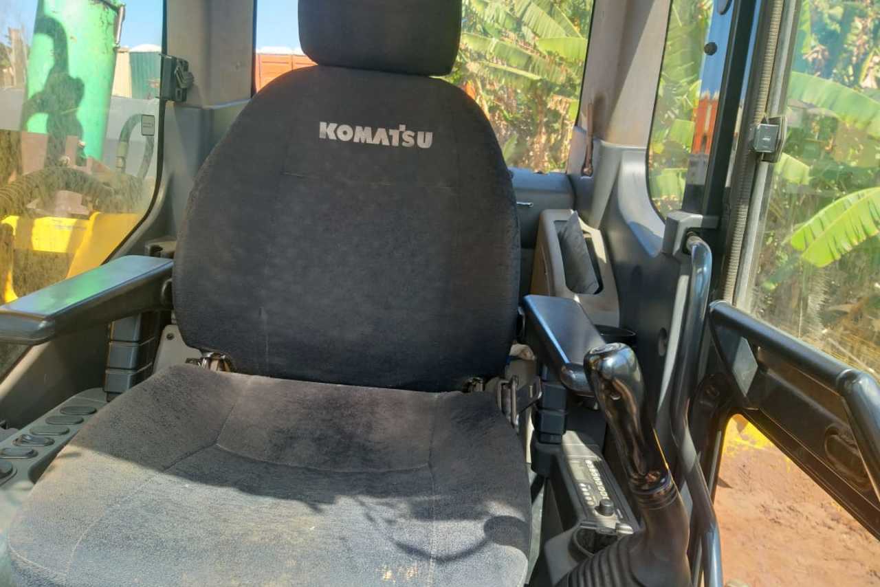 Komatsu PC200 - 12/12 6