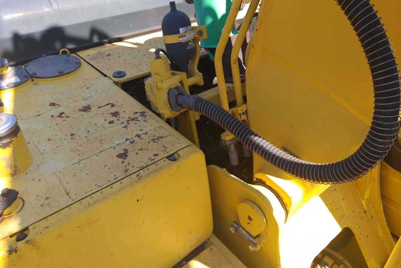Komatsu PC200 - 12/12 8