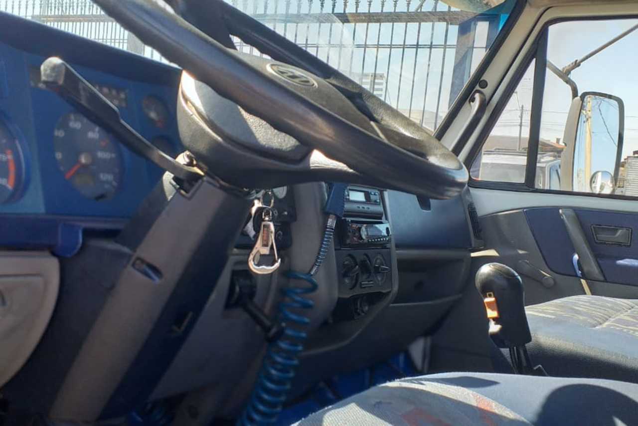 Volkswagen 23 220 - 04/05 8