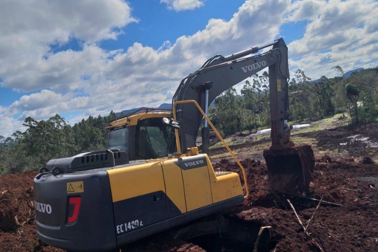Volvo EC140 - 18/18 8