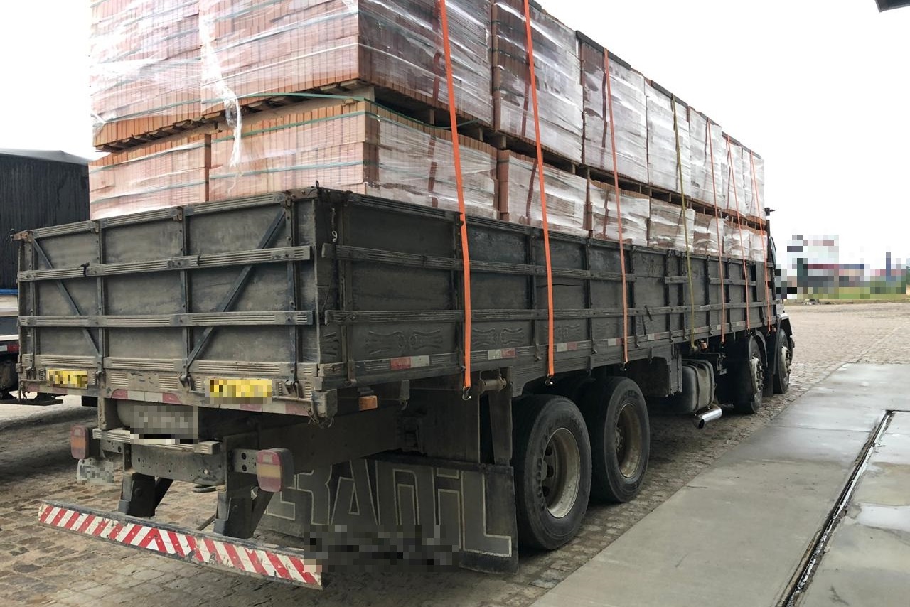 Ford Cargo2428 - 08/08 2