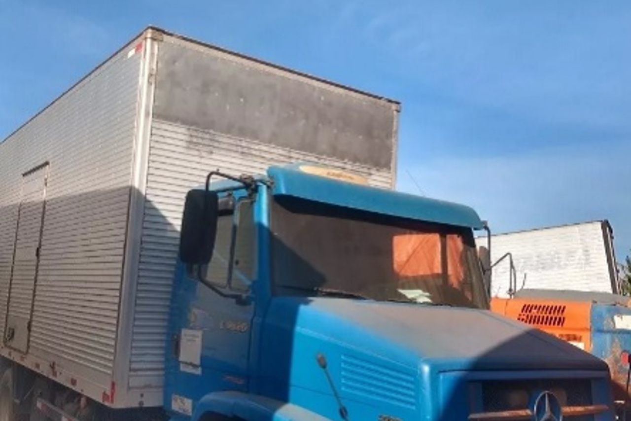 Mercedes Benz MB 1620 - 08/08 6