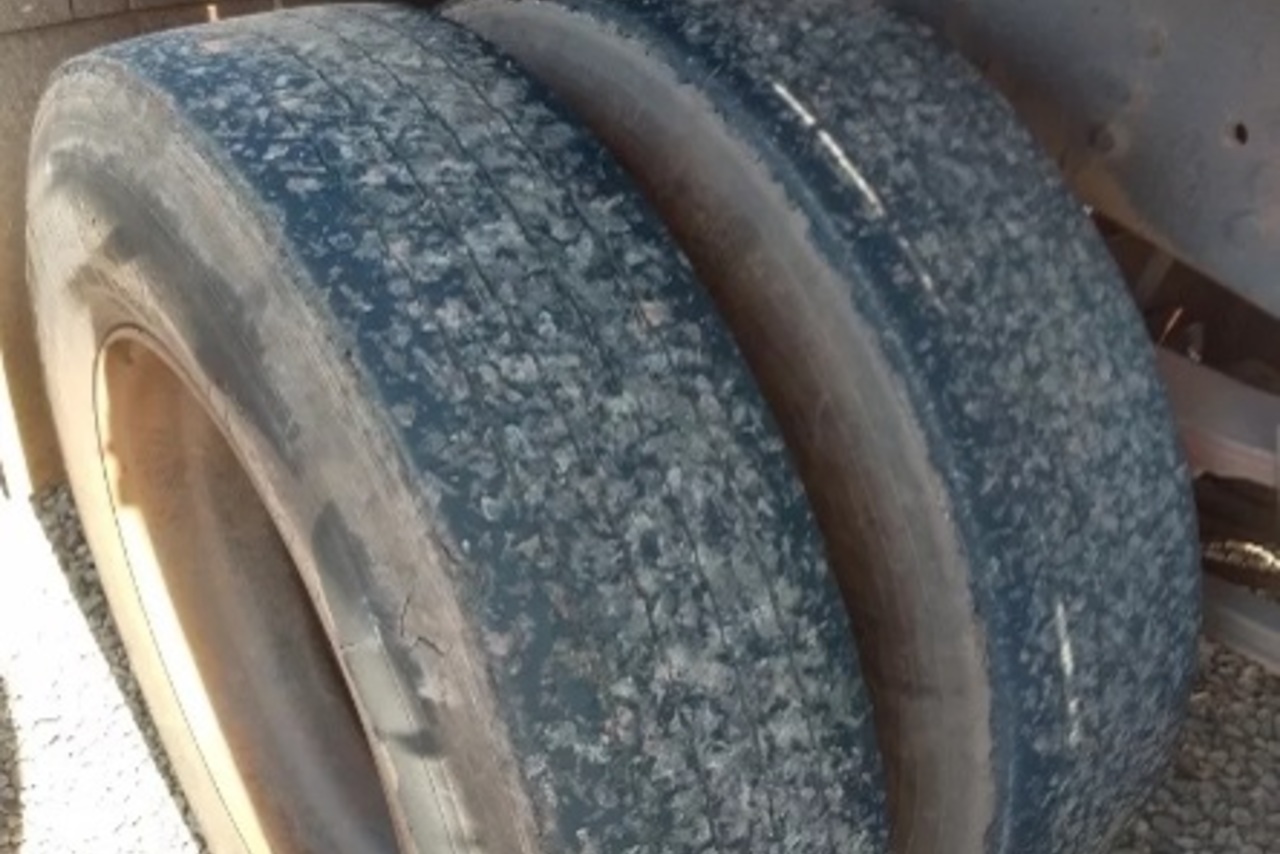 Ford Cargo2422 - 05/05 10