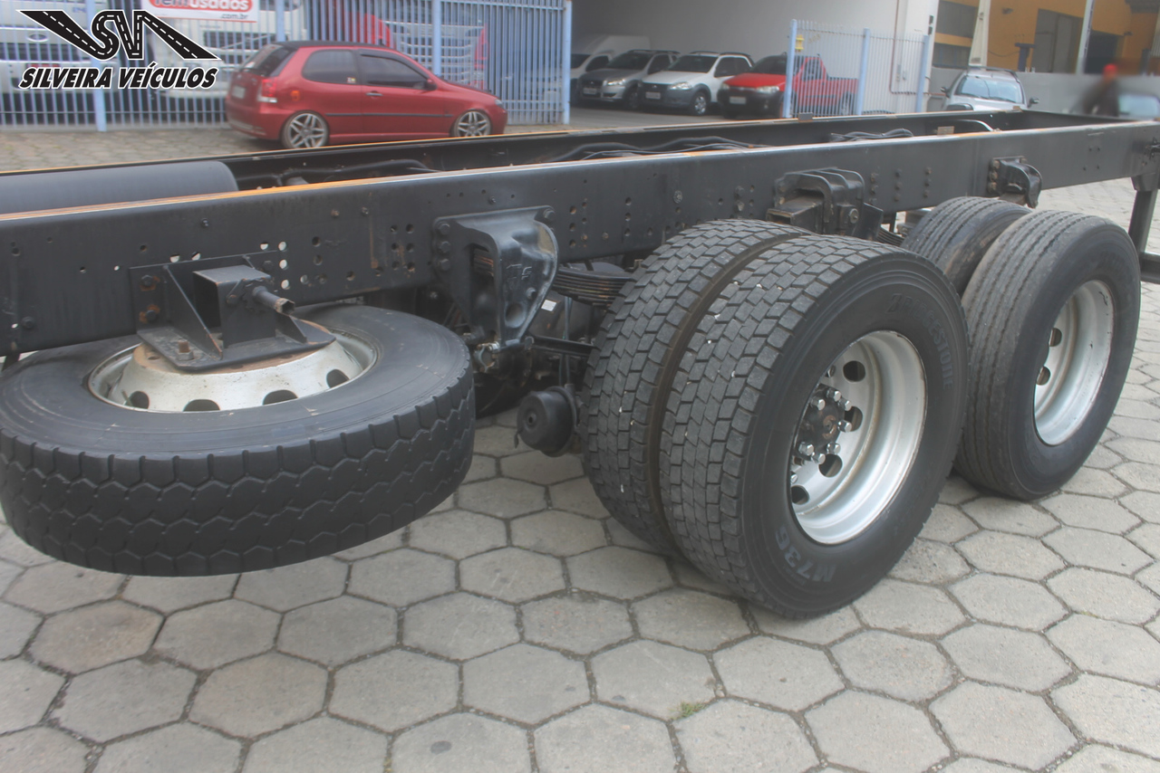 Volkswagen 24-250 E Constellation 3-Eixos - 10/11 9