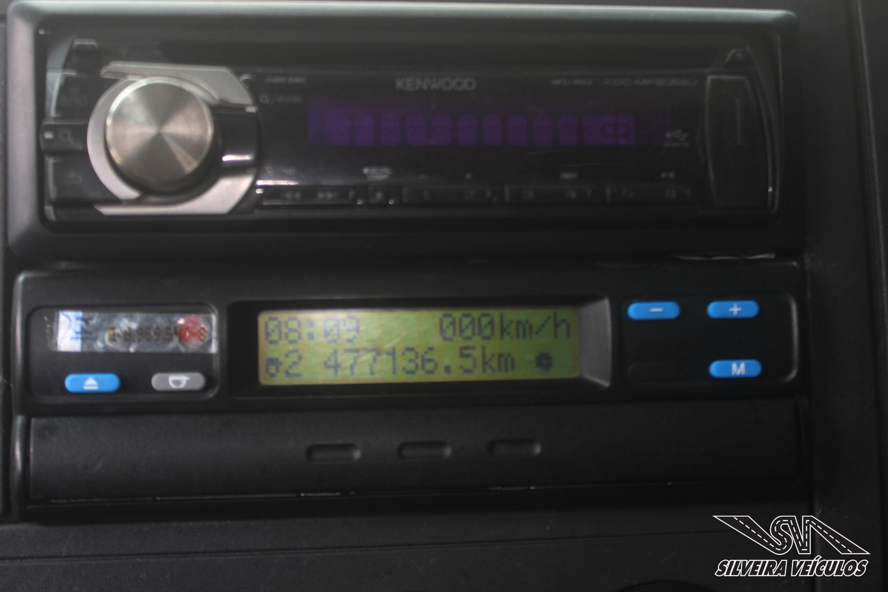 Volkswagen 24-250 E Constellation 3-Eixos - 10/11 12