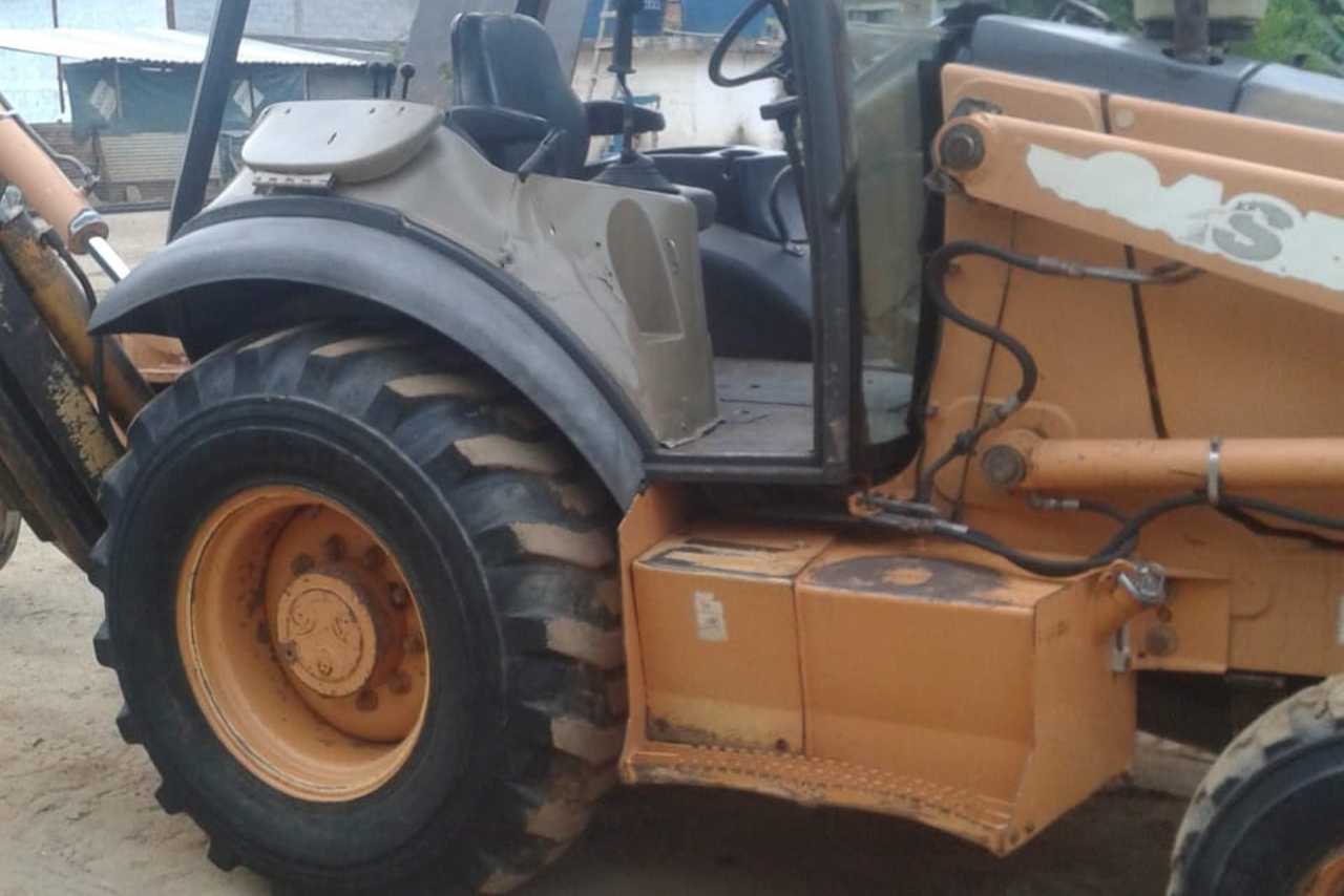 Case 580M - 08/08 8