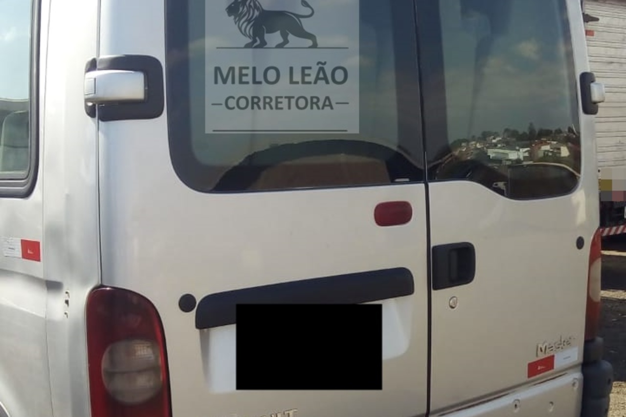 Renault Master Minibus - 10/11 2