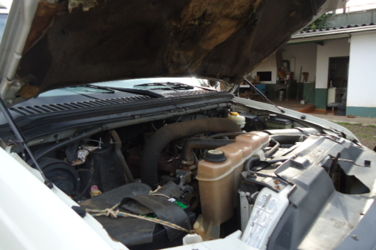 Ford F350 - 02/02 14