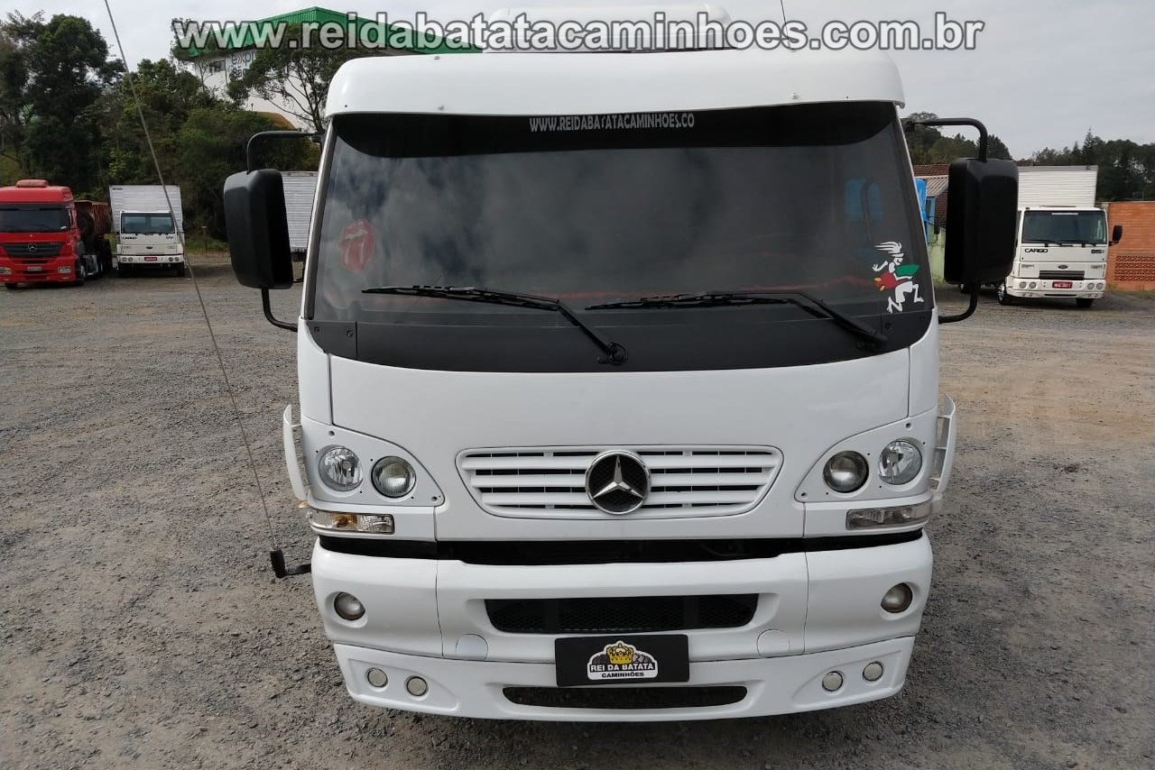 Mercedes Benz Accelo 915 - 08/08 15