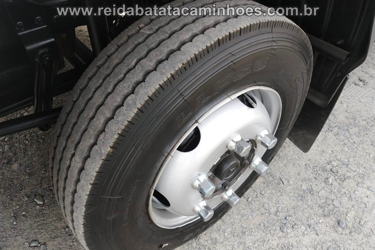Mercedes Benz Accelo 915 - 08/08 17