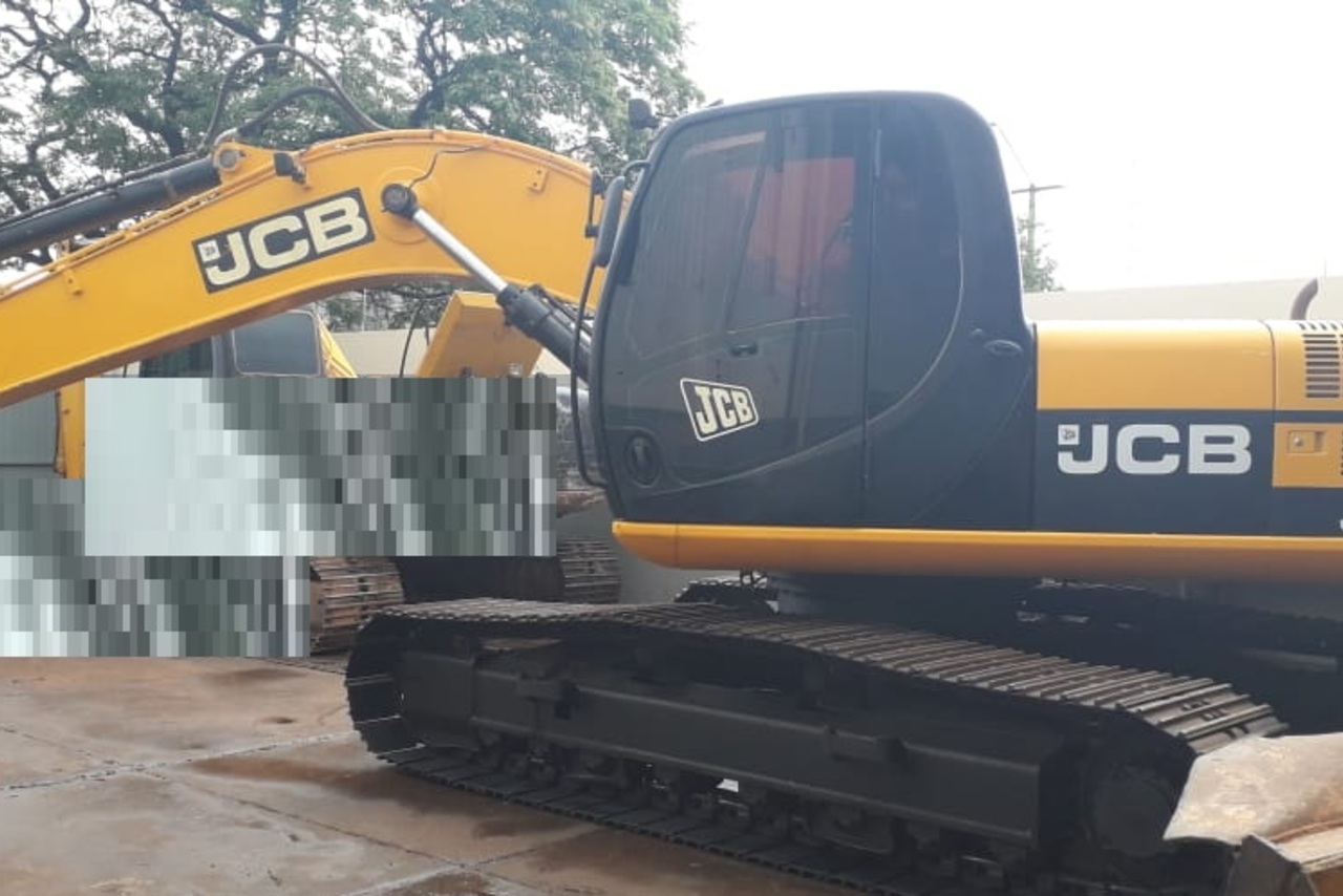 JCB JS200 LC - 10/11 5