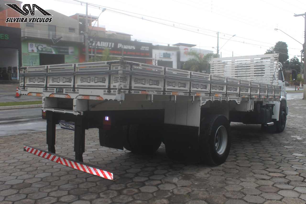 Volkswagen VW 17180 - 08/09 4