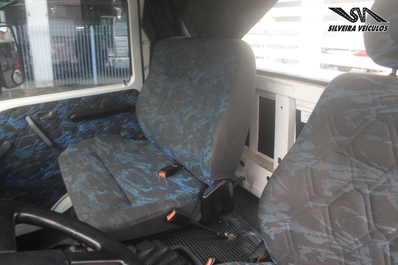 Volkswagen VW 17180 - 08/09 12