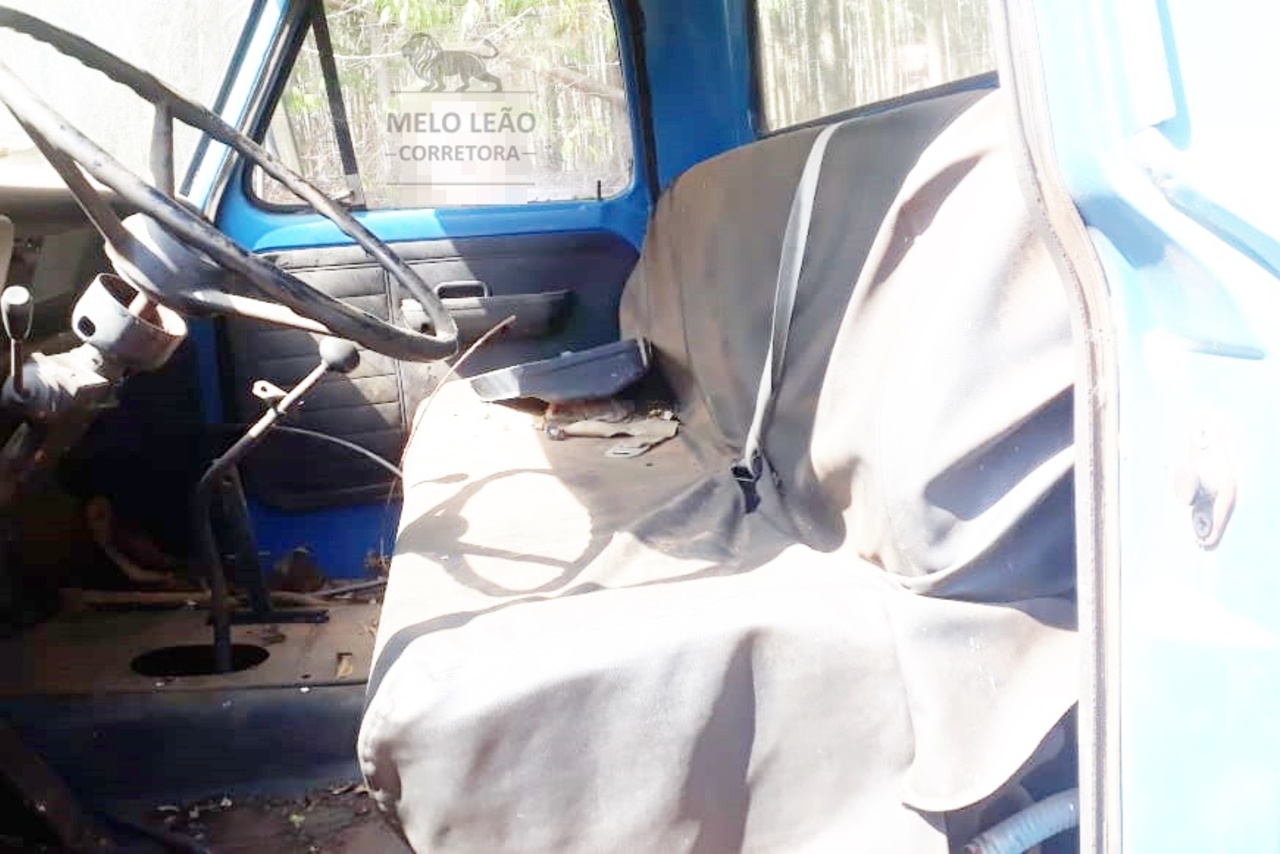 Ford F11000 - 82/82 4