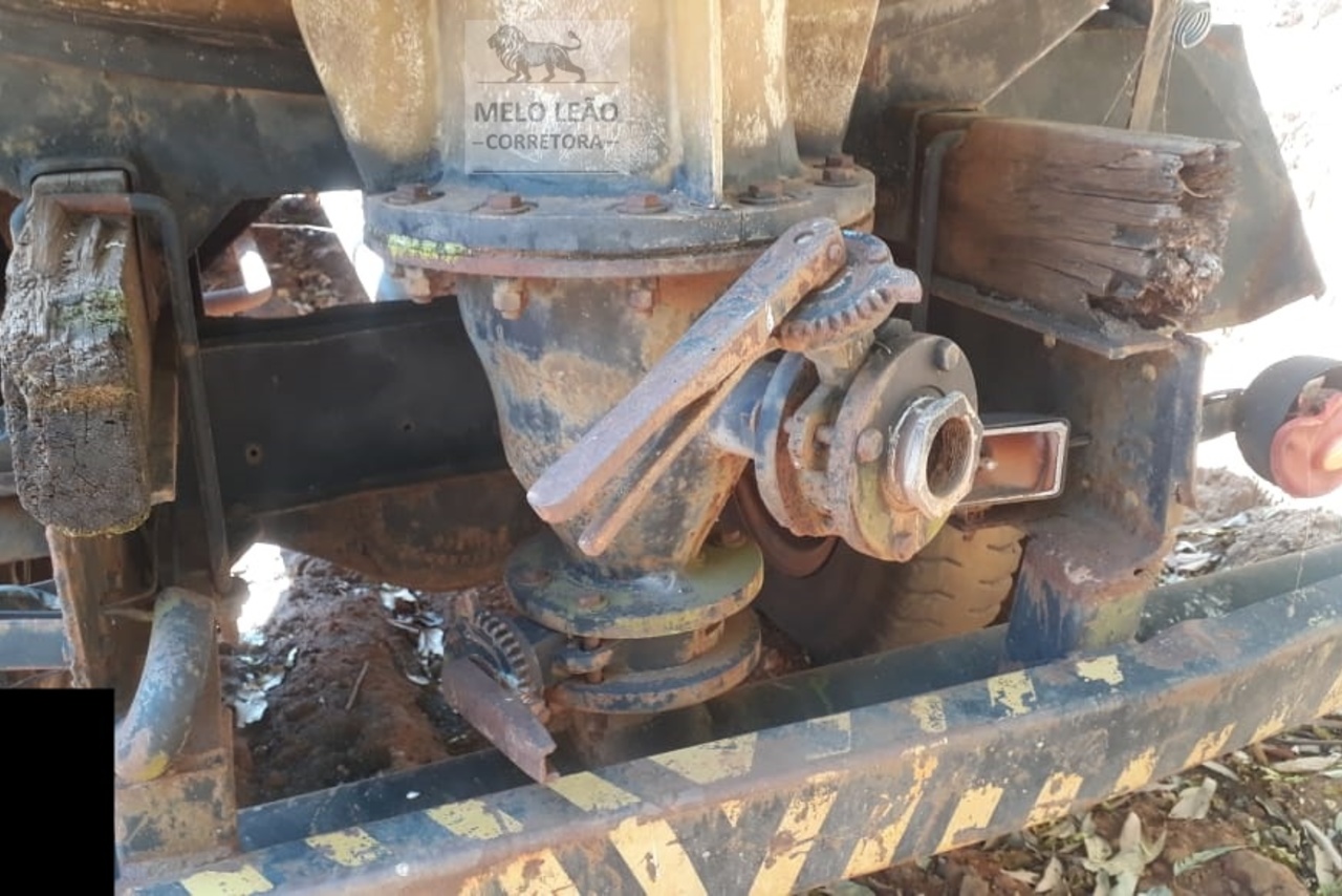 Ford F11000 - 82/82 12
