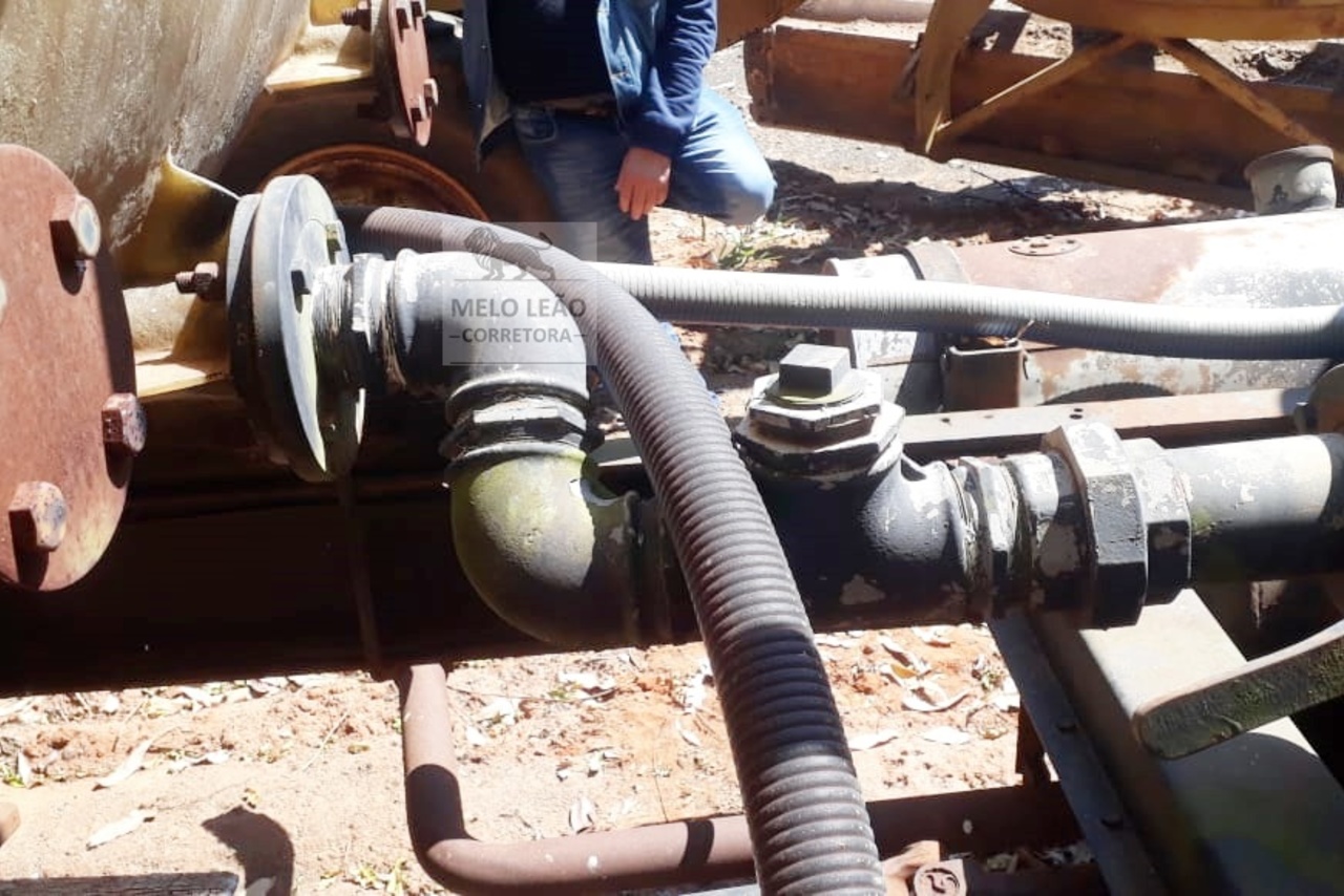 Ford F11000 - 82/82 19