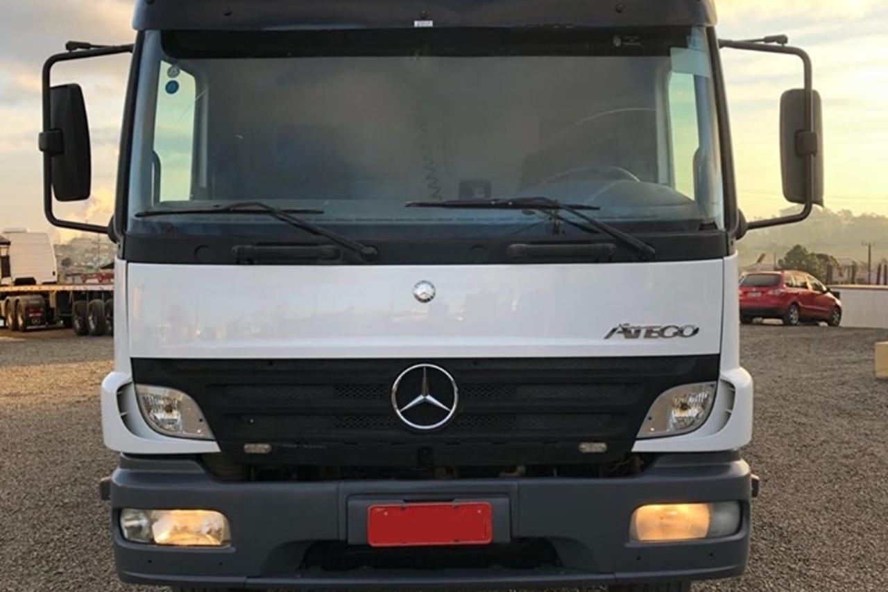 Mercedes Benz Atego 2425 - 08/08 2