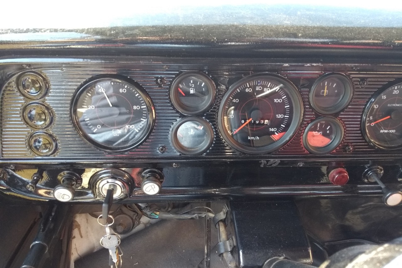 Ford F11000 - 84/85 8
